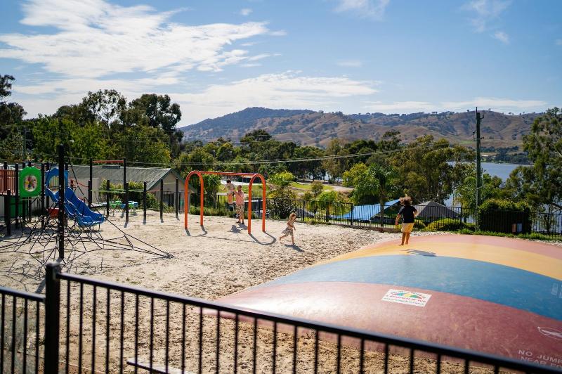 Discovery Parks - Lake Hume, New South Wales image