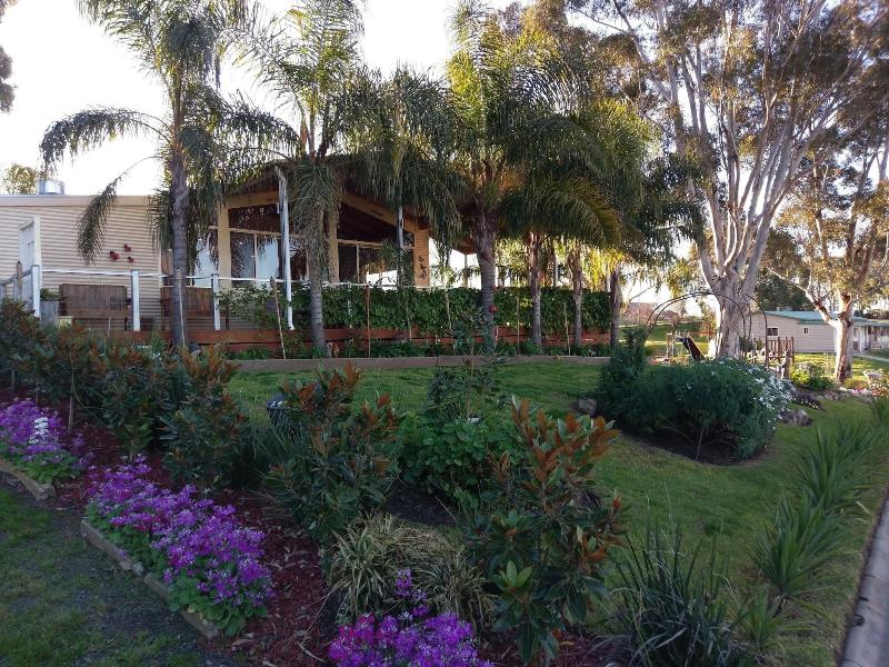 Discovery Parks - Lake Hume, New South Wales image