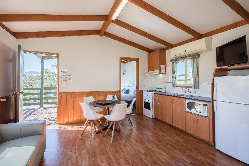Discovery Parks - Lake Hume, New South Wales image