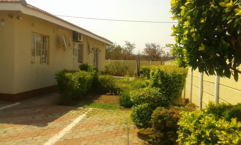 Comfort Palace Guest House Francistown — general view