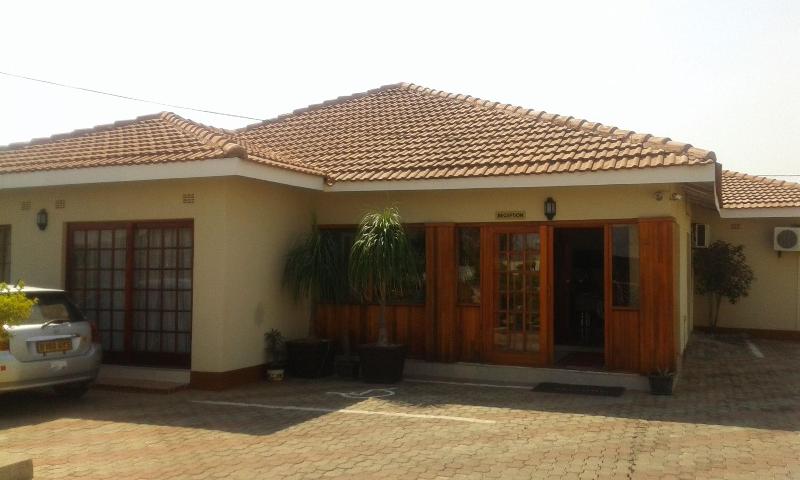 Comfort Palace Guest House Francistown — restaurant