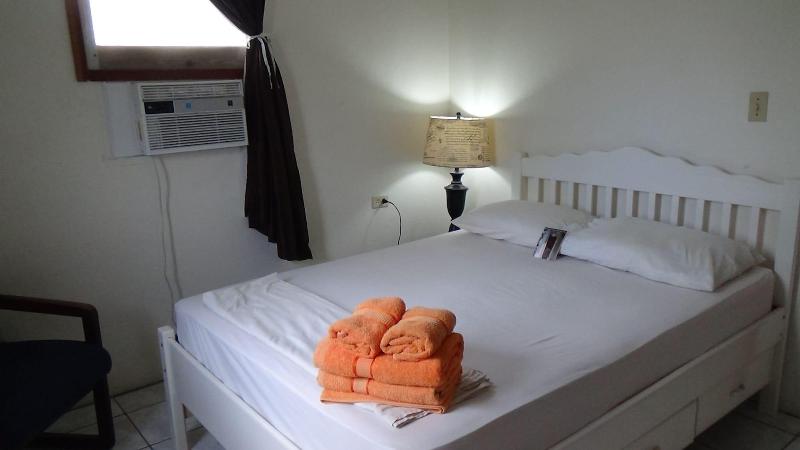 Hacienda Tropical Guest House image