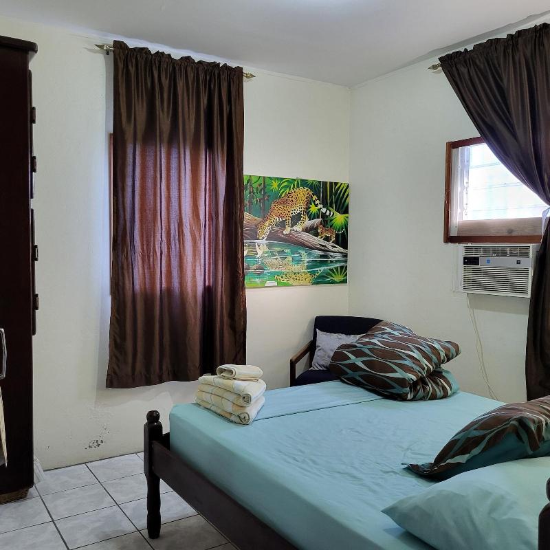 Hacienda Tropical Guest House image