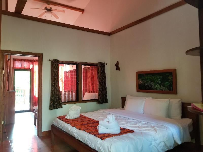 Mariposa Jungle Lodge image