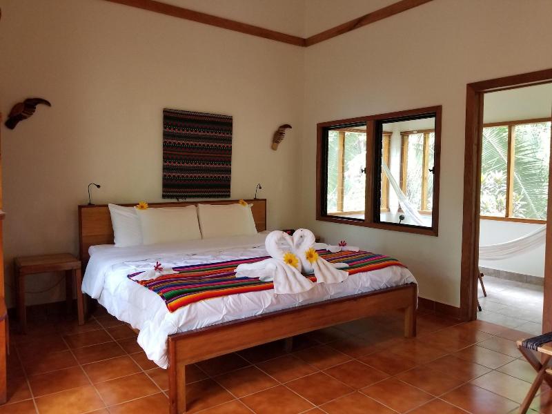 Mariposa Jungle Lodge image