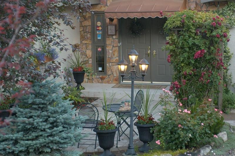 A Vista Villa Couples Retreat