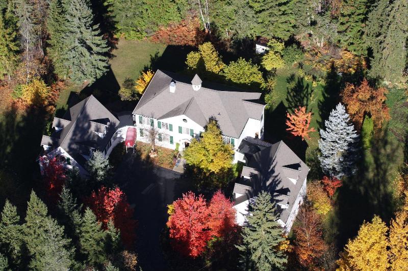 The Inn at the Ninth Hole Bed and Breakfast image