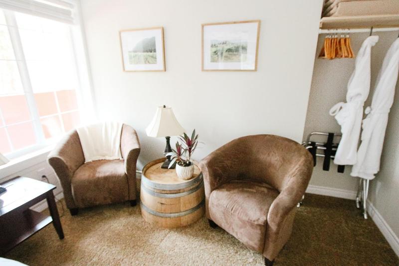 The Inn at the Ninth Hole Bed and Breakfast image