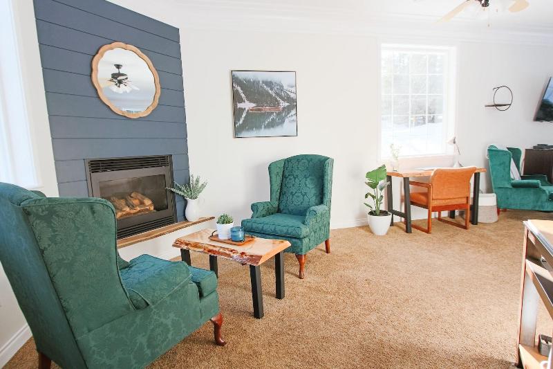The Inn at the Ninth Hole Bed and Breakfast image