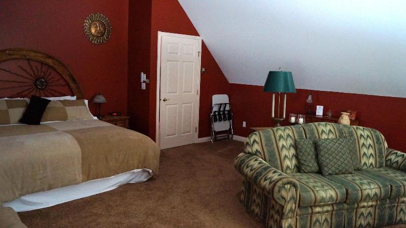 The Inn at the Ninth Hole Bed and Breakfast image