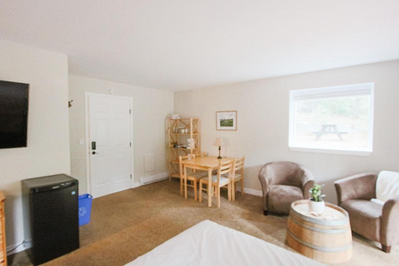 The Inn at the Ninth Hole Bed and Breakfast image