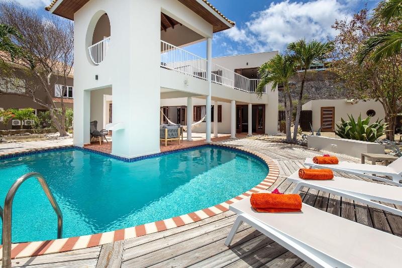 Coral Estate Rentals image