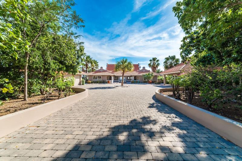 Coral Estate Rentals image