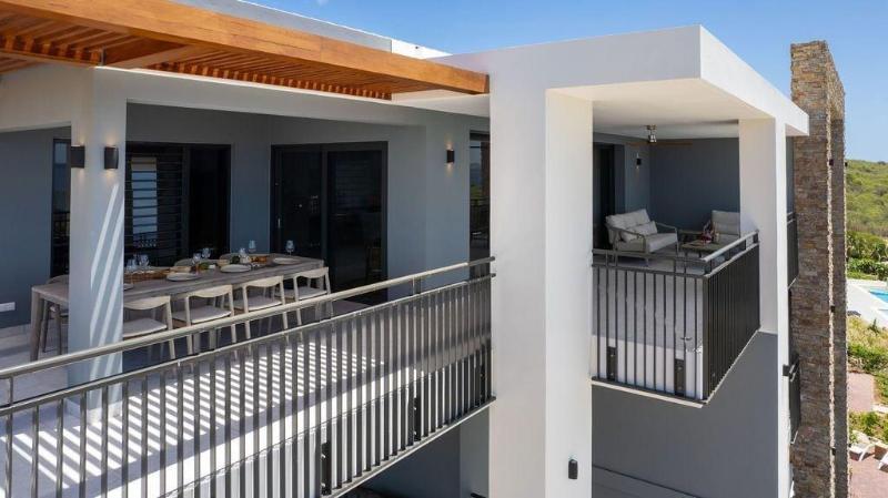 Coral Estate Rentals image