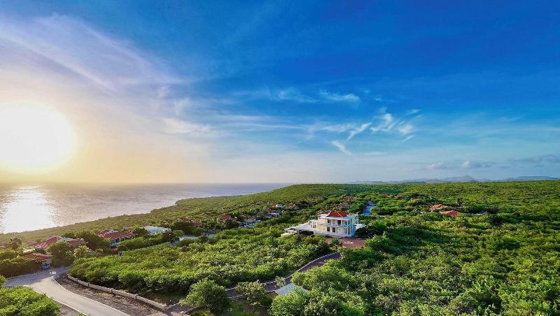 Coral Estate Rentals image