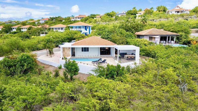 Coral Estate Rentals image