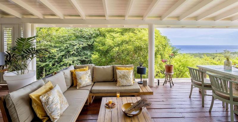 Coral Estate Rentals image