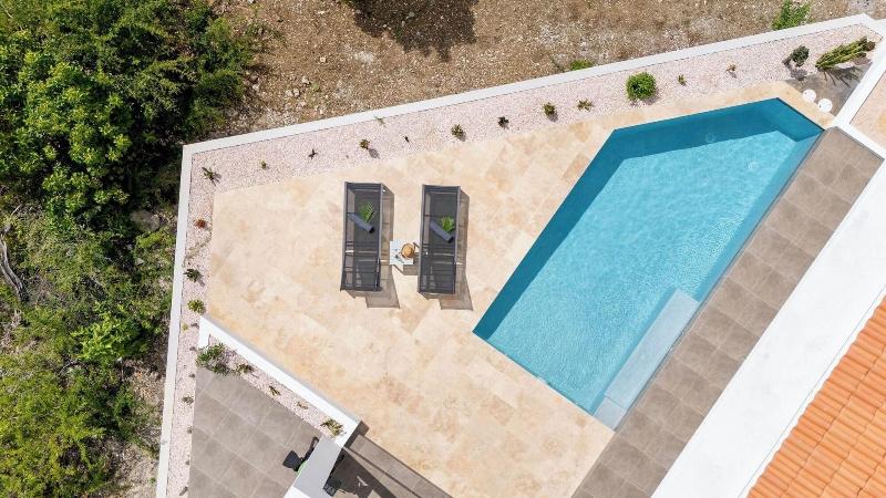 Coral Estate Rentals image
