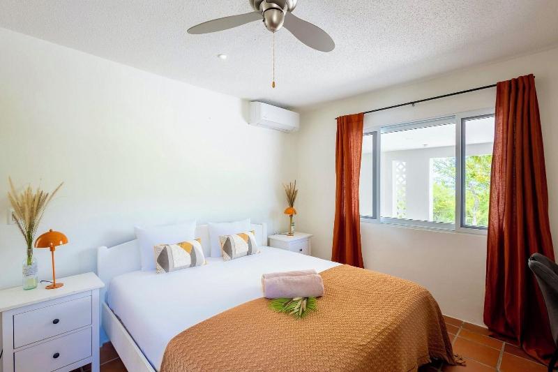 Coral Estate Rentals image