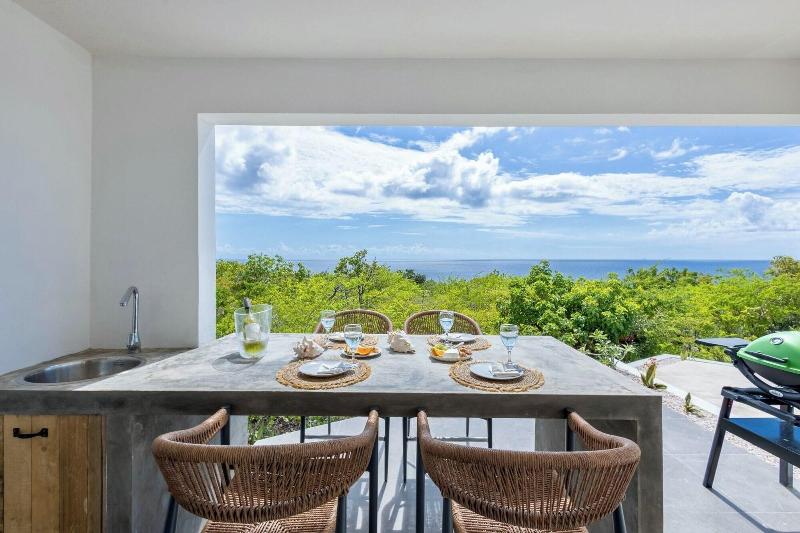Coral Estate Rentals image