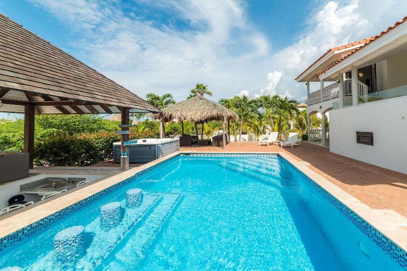 Coral Estate Rentals image