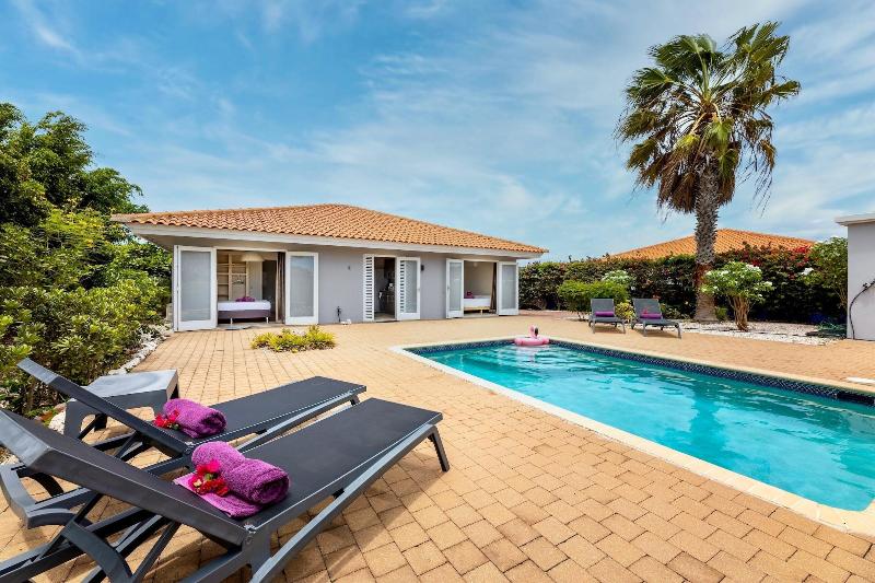 Coral Estate Rentals image