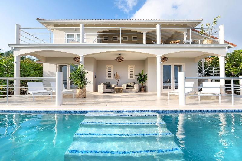 Coral Estate Rentals image