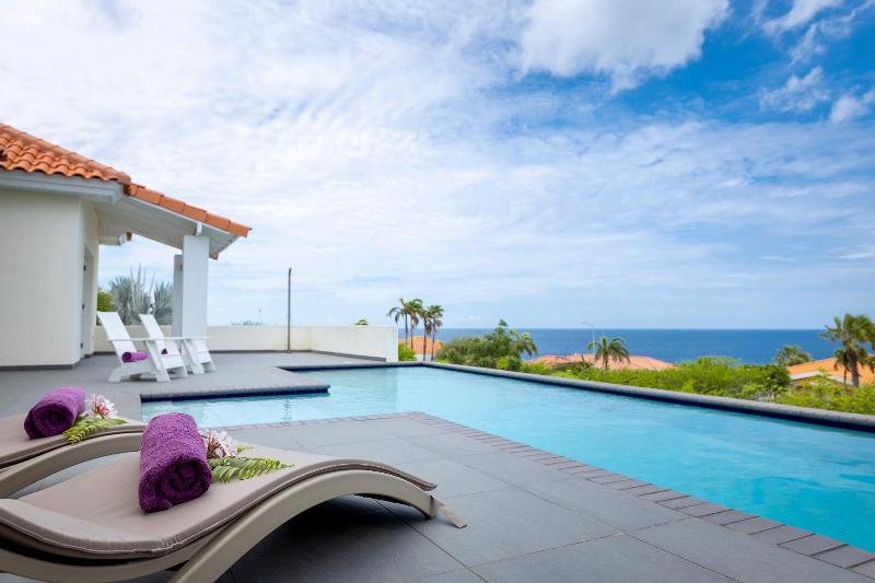 Coral Estate Rentals image