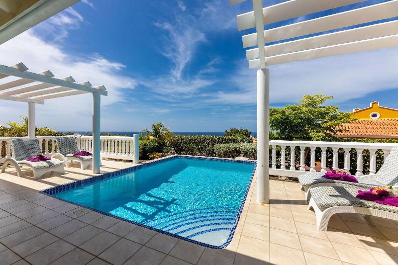 Coral Estate Rentals image