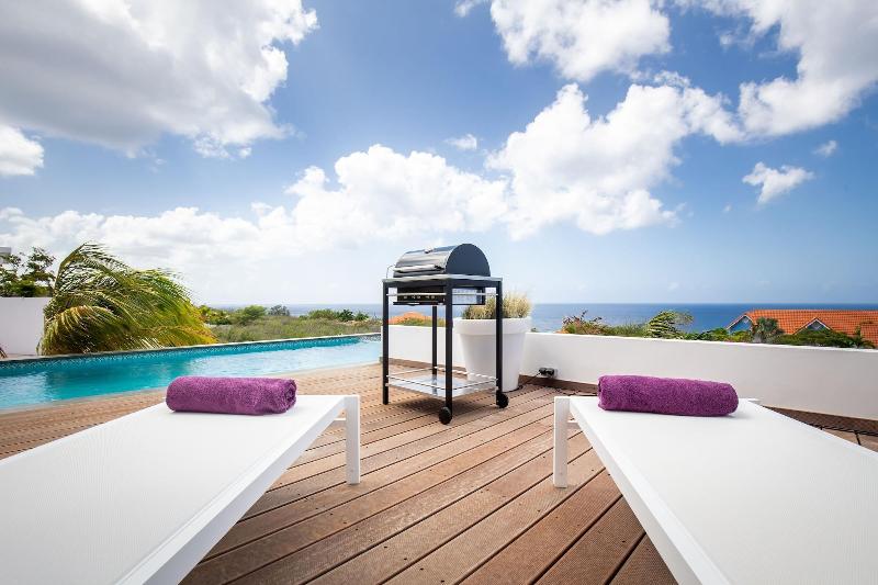 Coral Estate Rentals image
