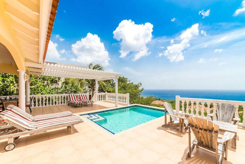 Coral Estate Rentals image
