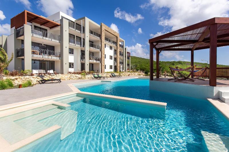 Coral Estate Rentals image