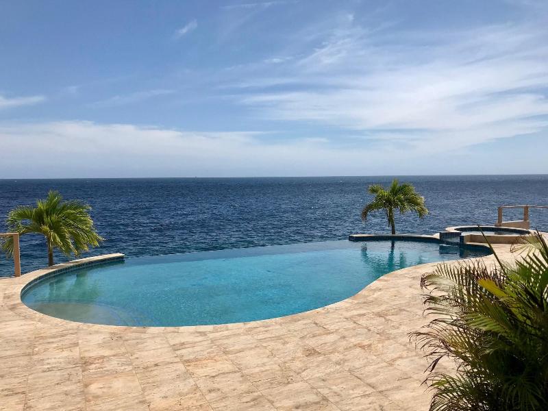 Coral Estate Rentals image