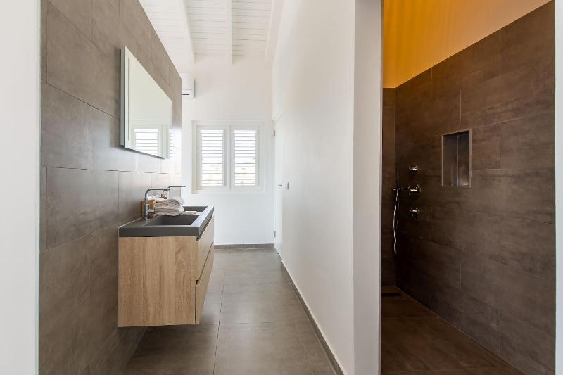 Coral Estate Rentals image