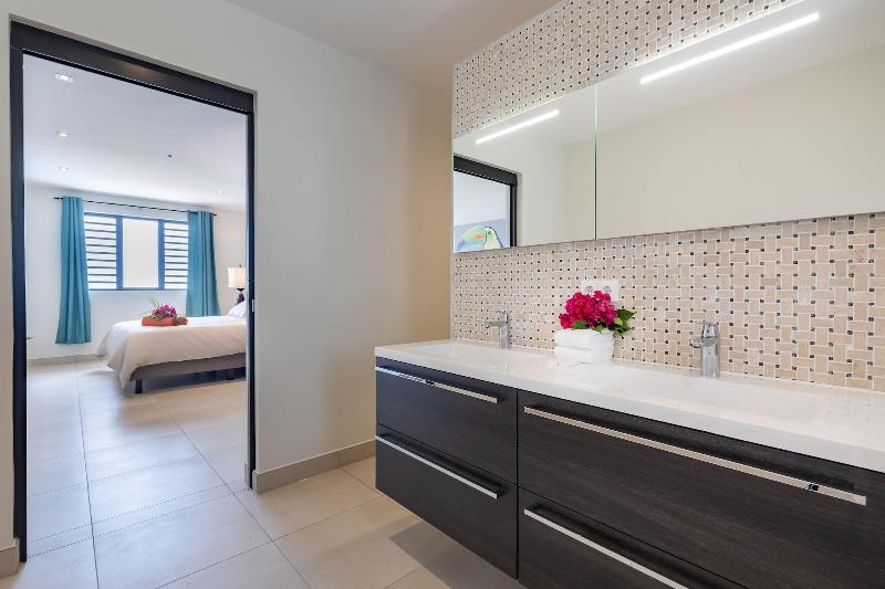 Coral Estate Rentals image