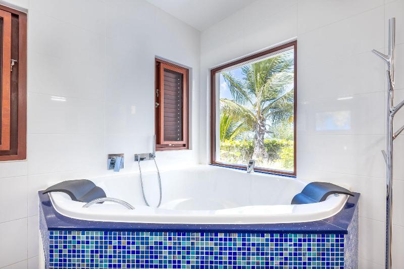 Coral Estate Rentals image