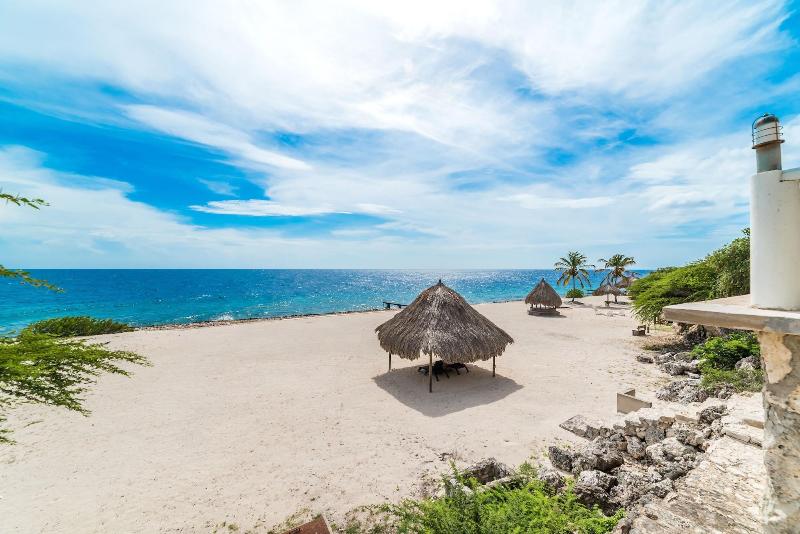 Coral Estate Rentals image