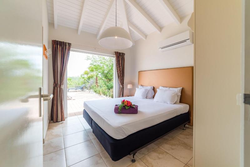 Coral Estate Rentals image