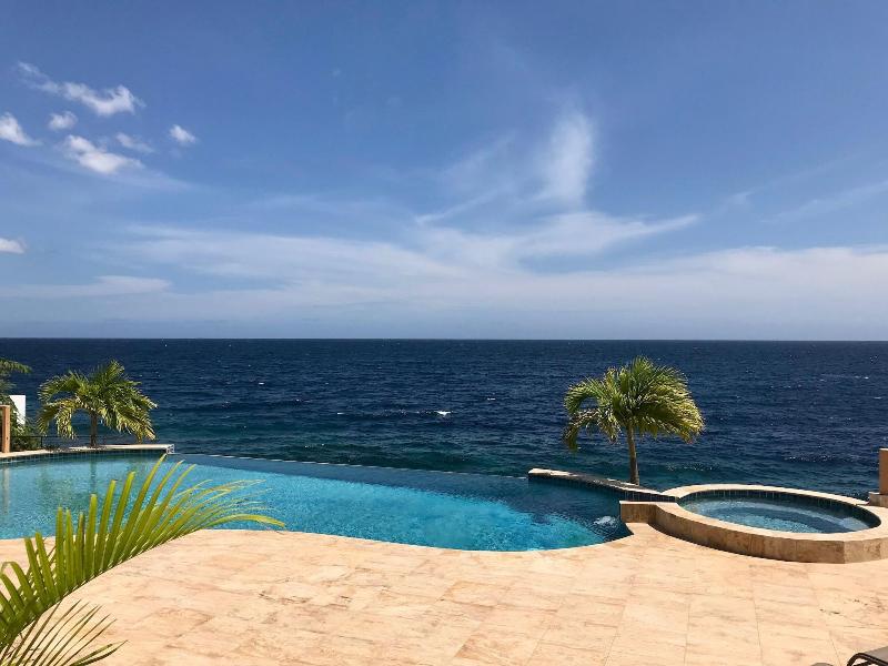 Coral Estate Rentals image