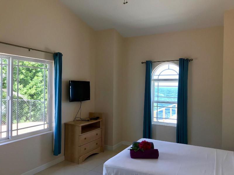 Coral Estate Rentals image