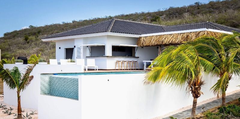 Coral Estate Rentals image