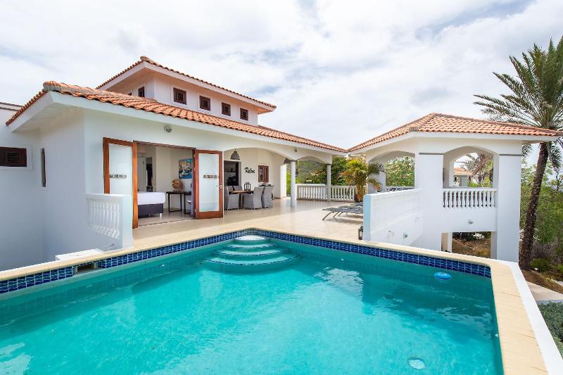 Coral Estate Rentals image