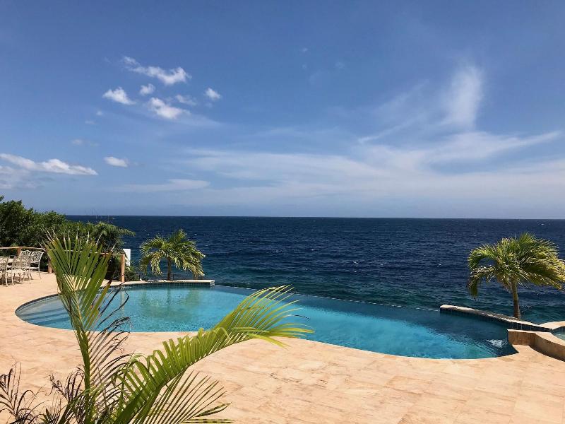 Coral Estate Rentals image