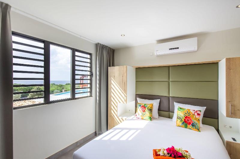 Coral Estate Rentals image