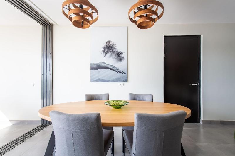 Coral Estate Rentals image