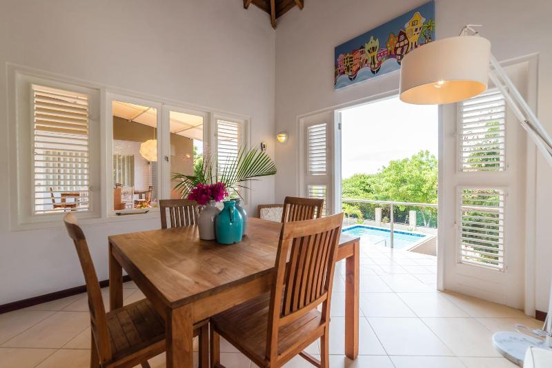 Coral Estate Rentals image