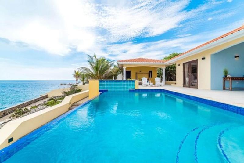 Coral Estate Rentals image