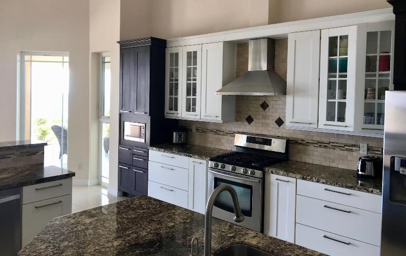 Coral Estate Rentals image