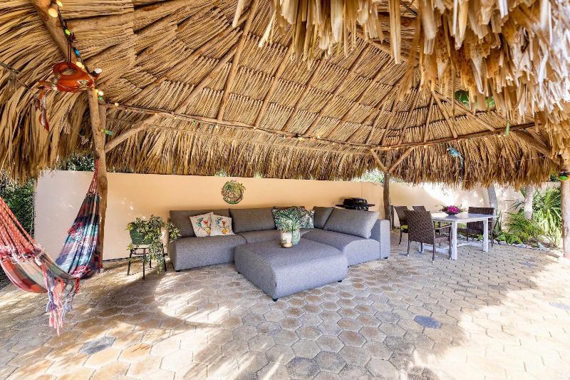 Coral Estate Rentals image