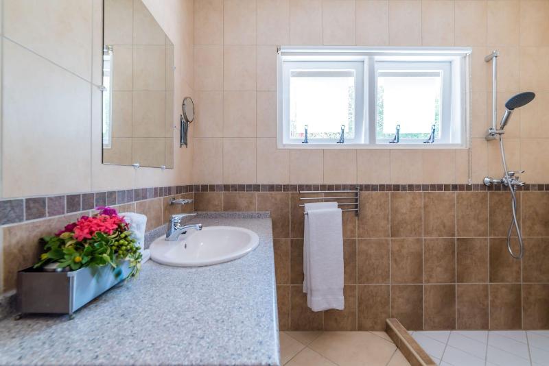 Coral Estate Rentals image